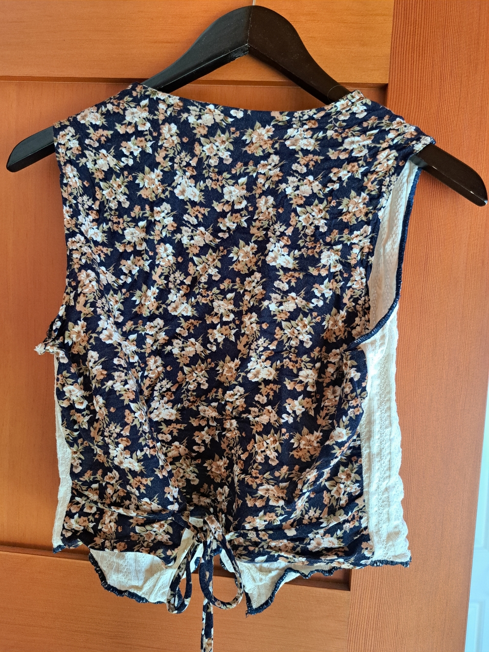 Vintage Wrapper Cream Textured Button-Front Vest with Navy Floral Back 90s - Picture 4 of 5